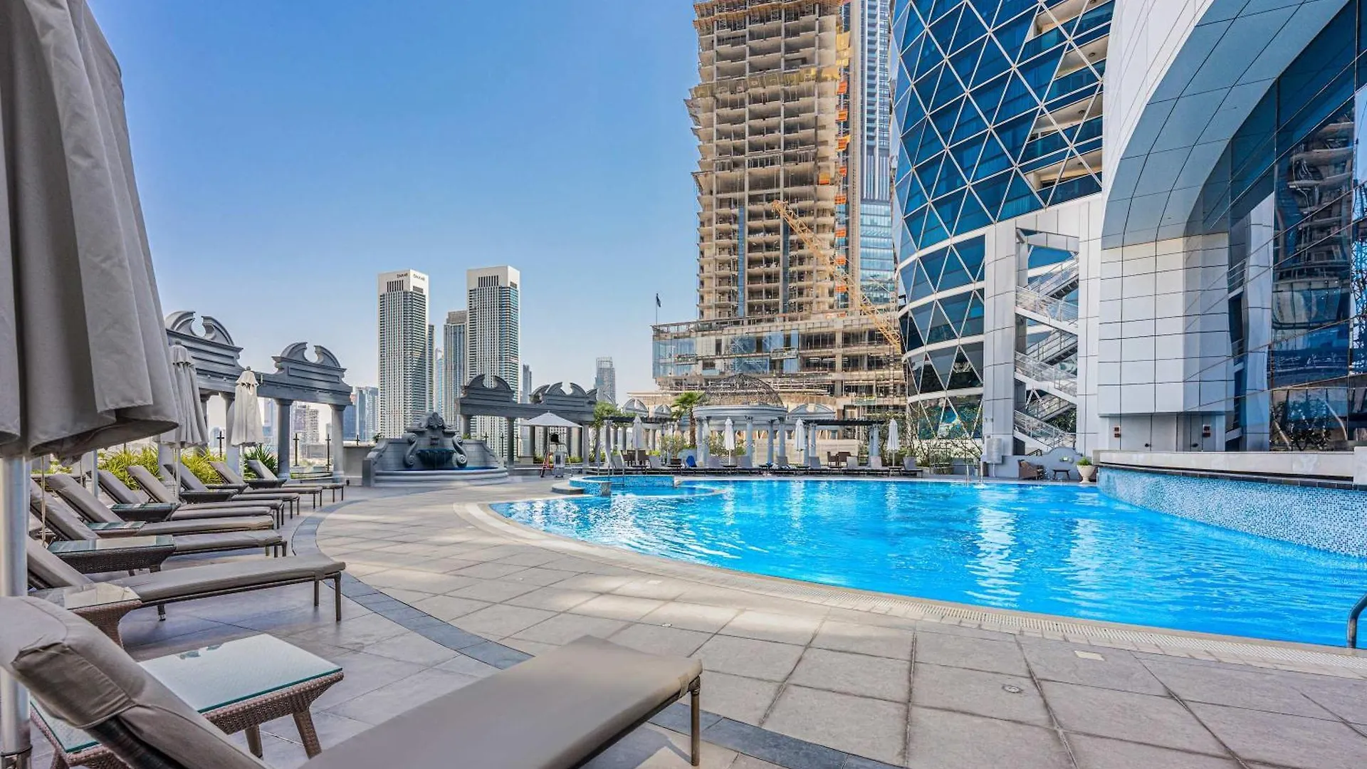 Apartment Well-Furnished 3 Bedroom In Park Towers Difc Dubai